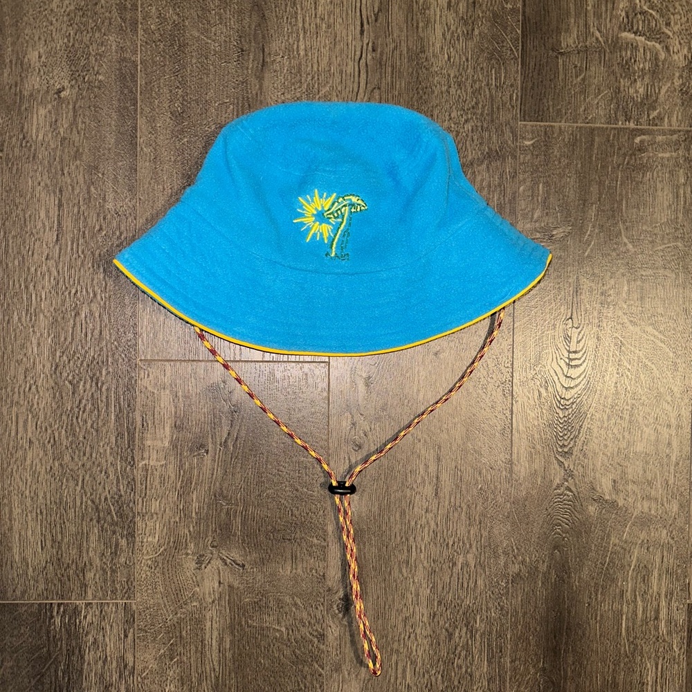 SOLD NWOT Urban Outfitters Bucket Hat